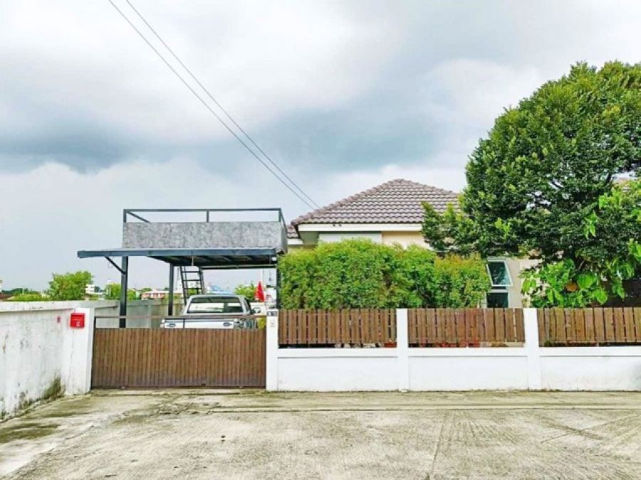 รร.วัดหนองจอก 900ม.ให้เช่าบ้านเดี่ยว  แอร์  2นอน 1 น้ำ 42ตร.วา.ตลาดหนองจอก 900ม.170ตร.ม. ใกล้สนามกีฬา ฟูตซอล บางกอกอารีนา รพ.หนองจอก 1 กม.