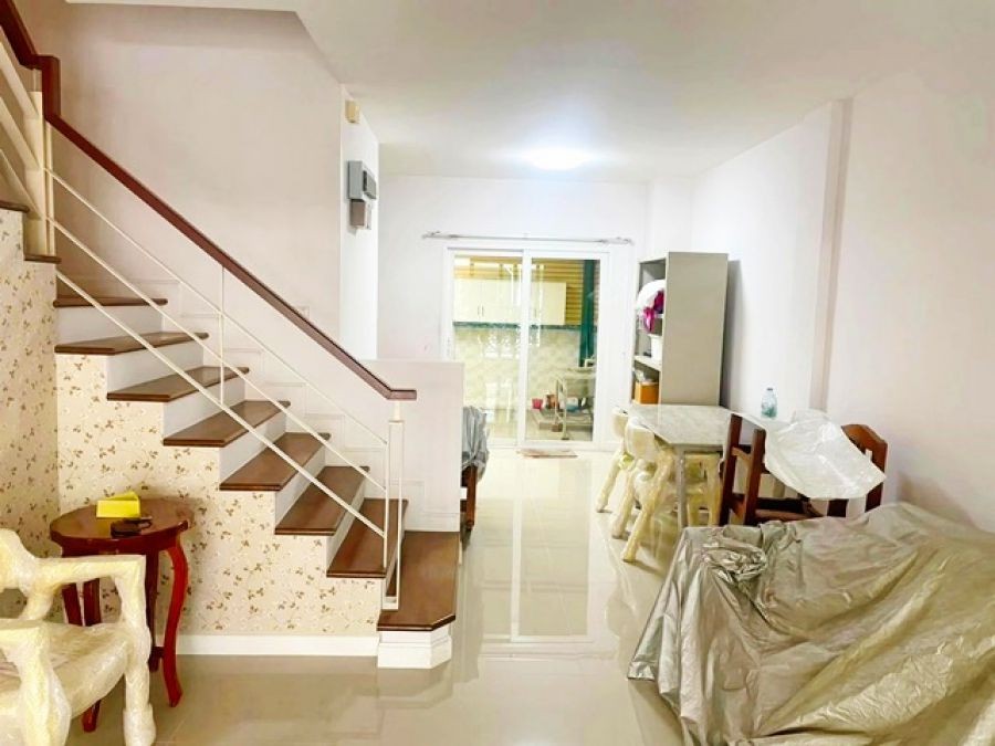 บ้านไม่เคยอยู่ BTSบางหว้า 499 ม  MRT ให้เช่า TownHome 3ชั้น  สาทร ราชพฤกษ์ 3นอน 3น้ำ  26 ตร.ว. 2แอร์  สระว่ายน้ำ ซีคอนบางแค