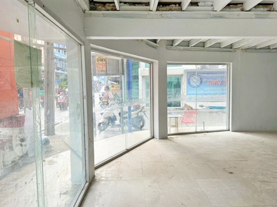 BTSสำโรง1.1กม. สุขุมวิท111-115 โชว์รูม อาคารพาณิชย์ 5คูหา 4ชั้น 5นอน 300ตร.วา.1,200 ตร.ม. อิมพีเรียลเวิลด์ สำโรง 1.2 กม. ด่านสำโรง 1.2 กม.