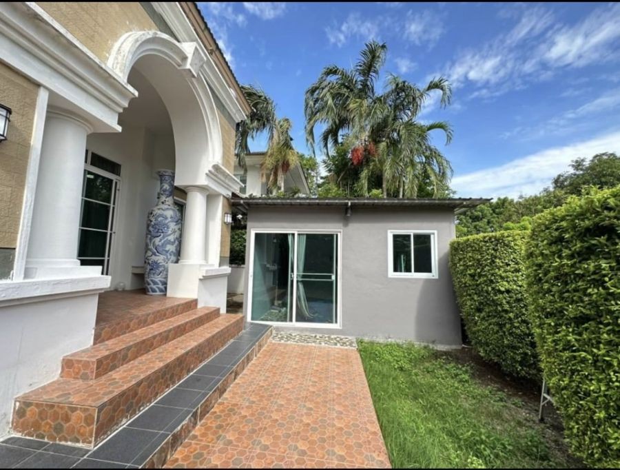 For Rent  Luxury Detached House 4 Bed in Nuntawan Suanluang R9 Park Village