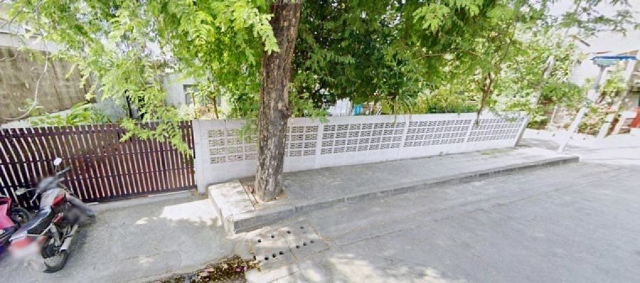 หลังมุม โลตัส หมู่บ้านนักกีฬา 700 ม.ทำร้านอาหารได้ 2 ชั้น 2 นอน ให้เช่าบ้าน  เดอะ พาซิโอ มอลล์ 3.9 กม.