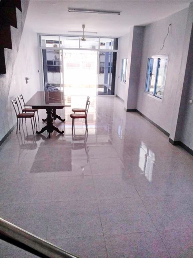 รพ.หนองคาย 500 ม. ให้เช่าโฮมออฟฟิศ 2 ชั้น โลตัส หนองคาย 1.2 กม  ห้างวีเวียง 2 นอน 3 น้ำ 135 ตรม.18 ตร.วา เทคนิคหนองคาย 1.4 กม.