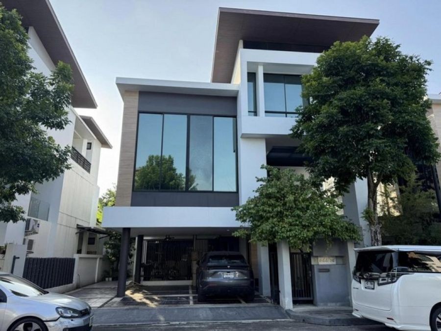 ให้เช่าบ้านเดี่ยว3ชั้นย่านนวลจันทร์หมู่บ้านเนอวาน่าบียอนด์เกษตร-นวมินทร์ใกล้เลียนด่วนมีเฟอร์ครบทุกห้อง