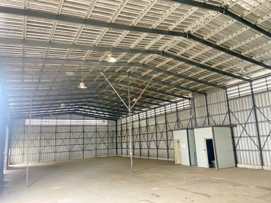 เซ็นทรัล ระยอง 6.4กม.รพ.บ้านค่าย 1.9 กม. ติดถนนใหญ่ โกดัง 125 ตร.วา.500ตร.ม. ซีเจ 3.2 กม ให้เช่า  วัดบ้านค่าย 500 ม.ตลาดน้ำเกาะลอย 7.6 กม