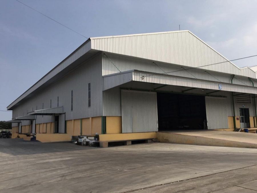 โกดังและคลังสินค้าให้เช่า2400ตารางเมตร พื้นที่จังหวัดสมุทรสงคราม ทางเข้าดอนหอยหลอด ราคาตรางเมตรละ80 บาทถนนสมุทรสงคราม