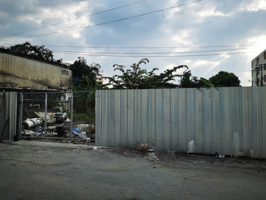 ขายที่ดิน 450 ตรว. ตรงข้ามซีคอนสแควร์ ซอยศรีนครินทร์42 ใกล้รถไฟฟ้าสถานีสวนหลวง ร.9 ห่างเพียง 200 ม.