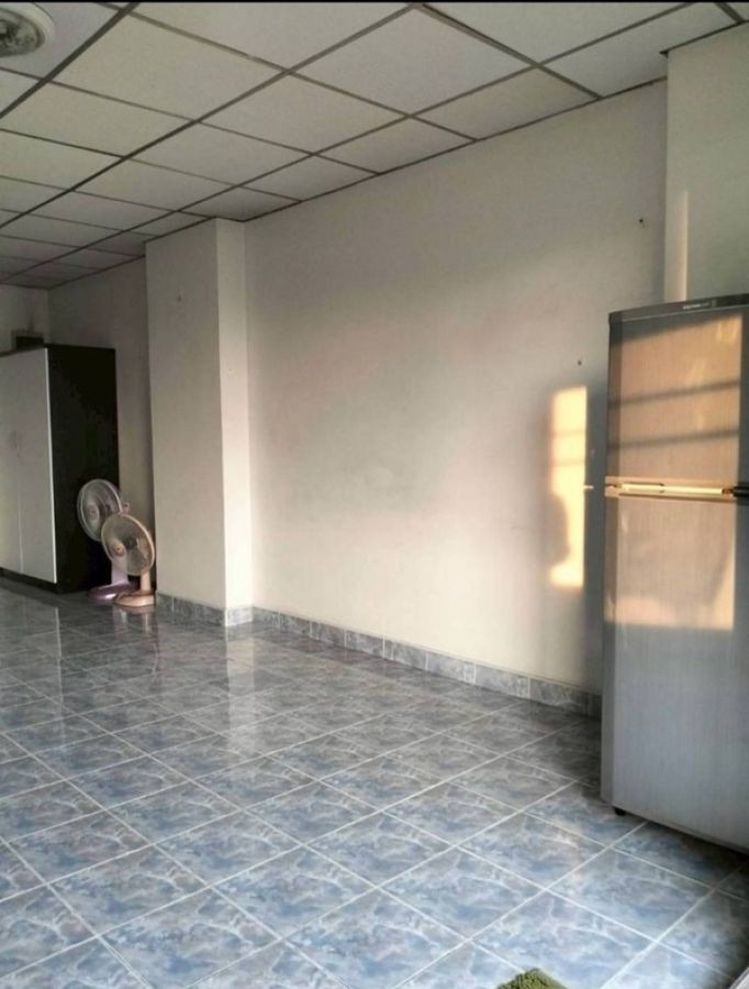 ขายด่วน คอนโด เพื่อการลงทุน Green Place royal park ทำเลหน้าโรงเรียน ขนาด 31 ตรม.ชั้น 4 โทร 099-196-1001