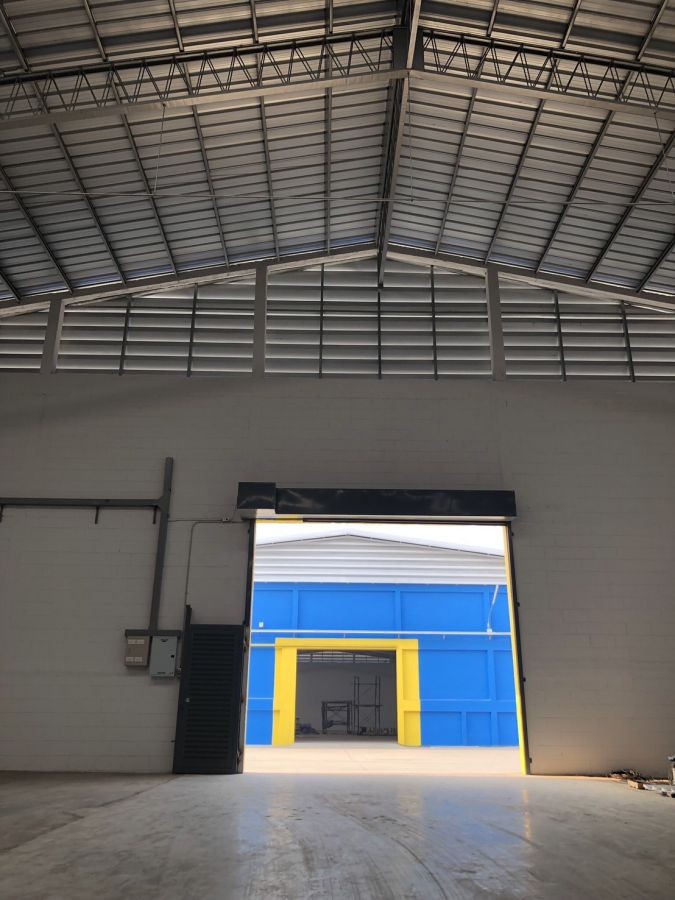 ให้เช่าโกดัง คลังสินค้าใหม่ ริมถนน พหลโยธิน กม. 40 ใกล้มอเตอร์เวย์ตรงข้ามมหาวิทยาลัยธรรมศาสตร์ เดินทางสะดวก