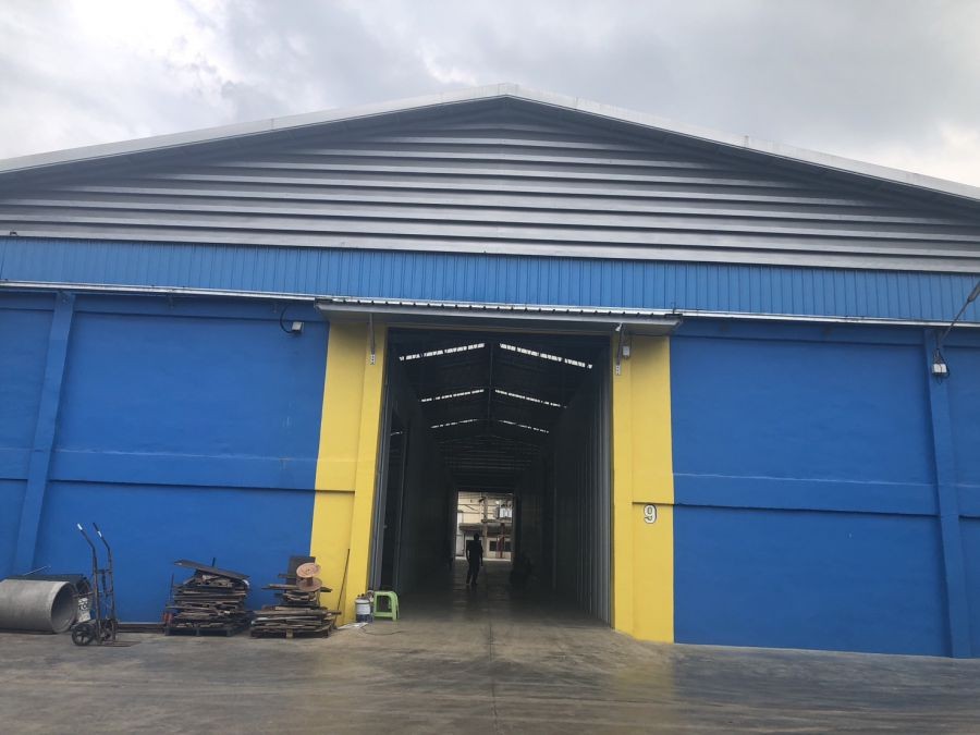 ให้เช่าโกดัง คลังสินค้าใหม่ ริมถนน พหลโยธิน กม. 40 ใกล้มอเตอร์เวย์ตรงข้ามมหาวิทยาลัยธรรมศาสตร์ เดินทางสะดวก