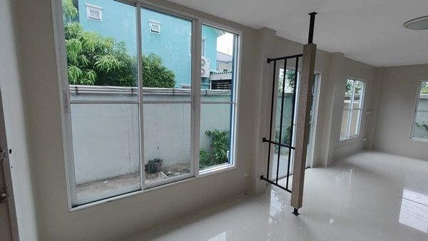 ให้เช่าทาวน์โฮม คลอง4 ลำลูกกา ปทุมธานี 20 ตร.ว สภาพใหม่พร้อมเข้าอยู่ โทร 088-2523771