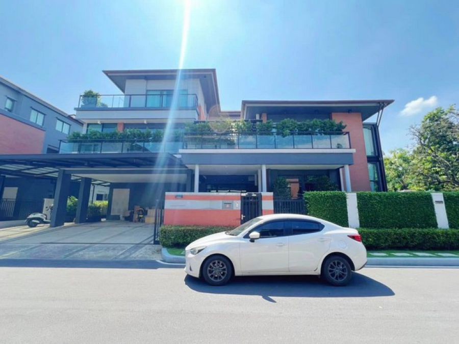 LV52984 ขายบ้านหรู โครงการแกรนด์ บางกอก บูเลอวาร์ด พระราม 9 ใกล้ร.ร.นานาชาติ พร้อมสระว่ายน้ำ