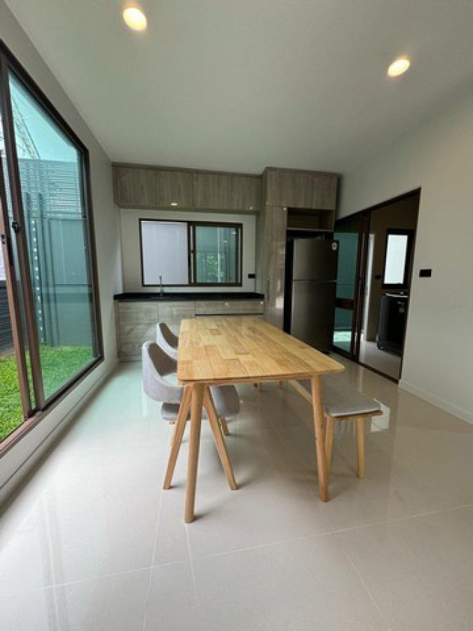 LV52932 ให้เช่า บ้านเดี่ยว 2 ชั้น บุราสิริ กรุงเทพกรีฑา ใกล้โรงเรียนนานาชาติ Brighton College และ Wellington College