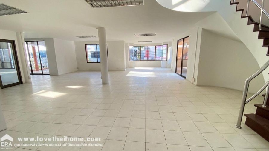 Sale Comercial Building in Town in Town 76 sq.wa