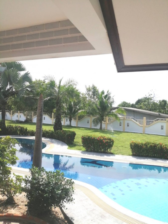 Sell Detached House 415 sqw. 2 floors 4bed 4 baths  with swimming pool