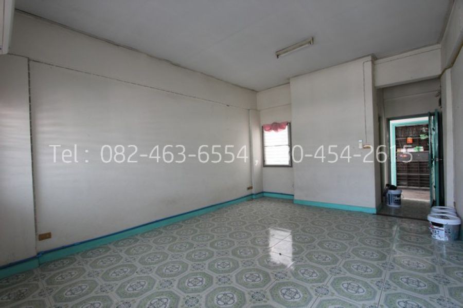 ขาย คอนโด เคหะชุมชนร่มเกล้า อาคาร 2 ชั้น 5 เคหะร่มเกล้า ลาดกระบัง ห้องปูกระเบื้อง ทาสีใหม่ มีแอร์