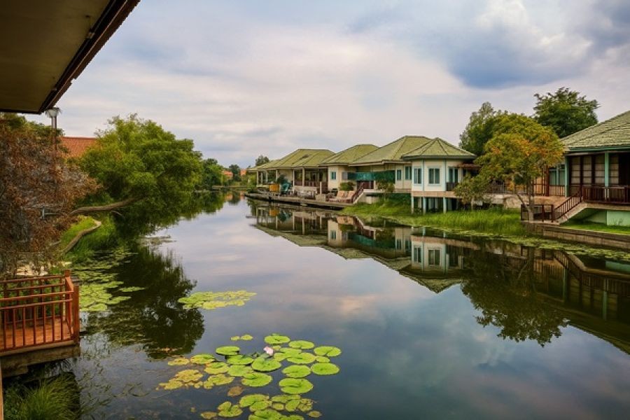 ขายบ้านเดี่ยว ทำเลทอง ริมทะเลสาบ ใน Wellness City อยุธยา 3 ห้องนอน 3 ห้องน้ำ โทร 088-941-9453