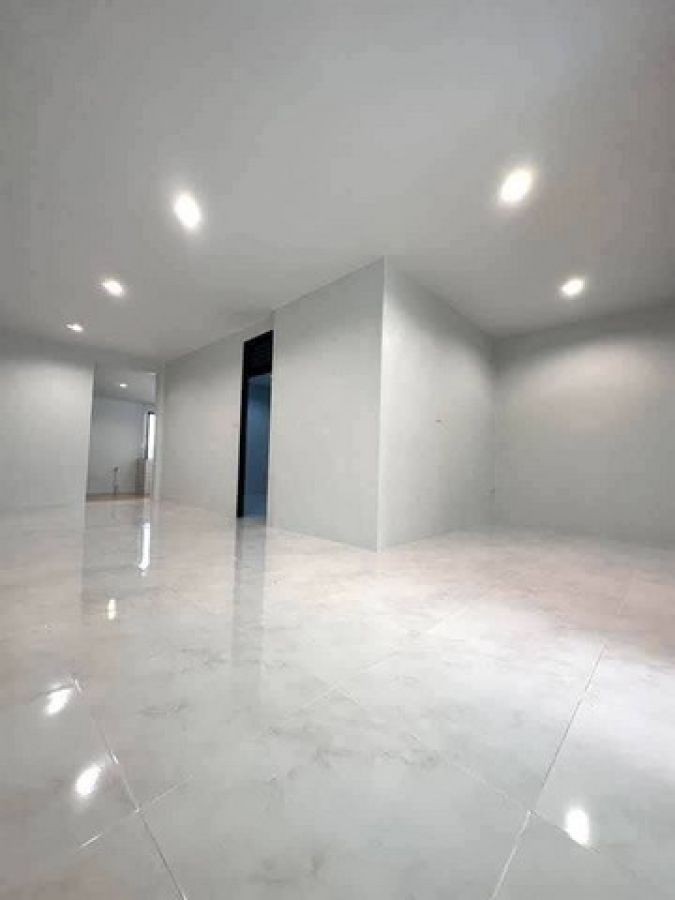 LVpop53044 ขาย ทาวน์เฮ้าส์ รีโนเวทใหม่ หมู่บ้าน อยู่เจริญ 2 ลำลูกกา คลอง 4