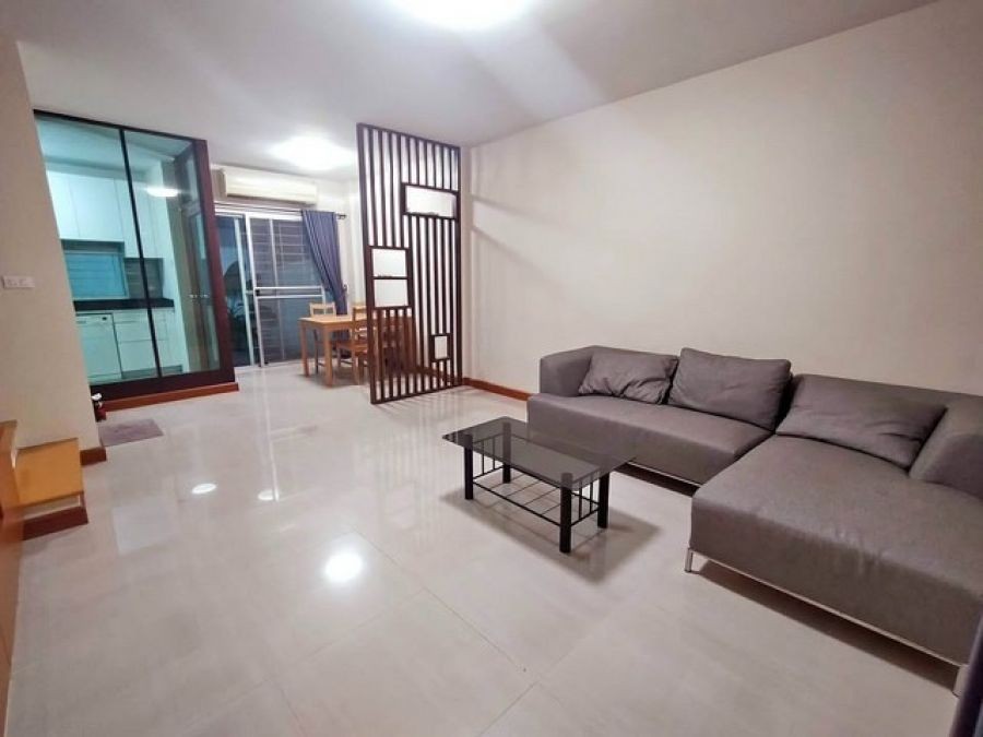 ให้เช่าทาวโฮมกรุงเทพกรีฑาซอย7 ใกล้รถไฟฟ้าสายสีเหลืองและสายสีส้ม ถนนมอเตอร์เวย์กรุงเทพ-ชลบุรี ย่านบางกะปิ  โครงการทาว์นพลัสพระราม9