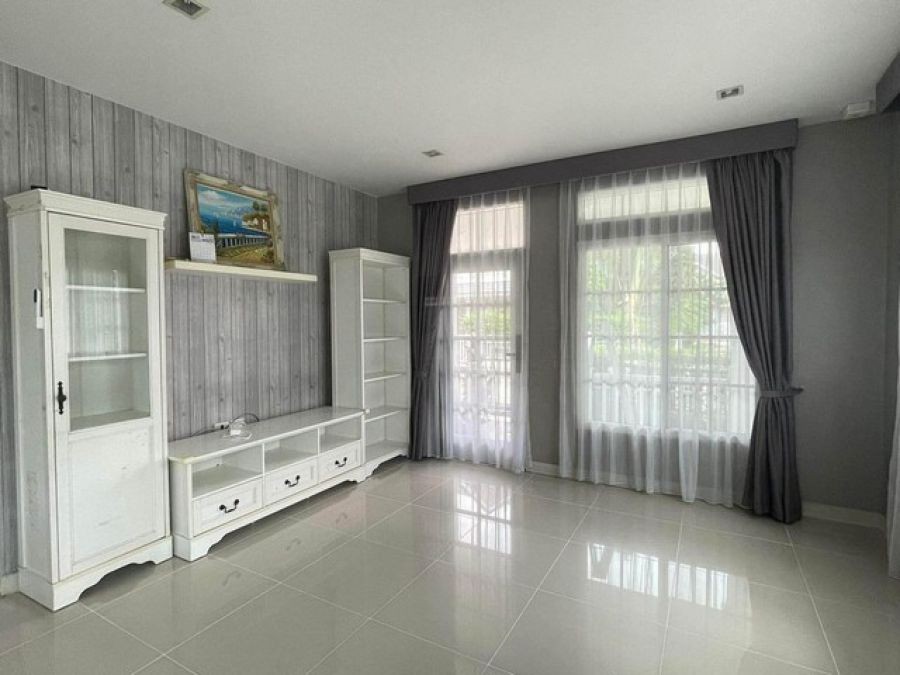 ให้เช่าบ้านเดี่ยว ใกล้ บิ๊กซี หทัยราษฎร์และ โรงเรียนสาธิต พัฒนา  บุราสิริ ปัญญาอินทรา