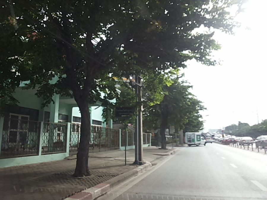 ขายอาคารสำนักงาน5ชั้น  ในซอยรัชดาภิเษก 66 แถวแยกประชานุกูล ประชาชื่น ใกล้ MRT วงค์สว่าง เข้าซอย 400 ม. ใกล้โรงพยาบาลเกษมราษฎร์ ประชาชื่น, บิ๊กซี วงศ์สว่าง