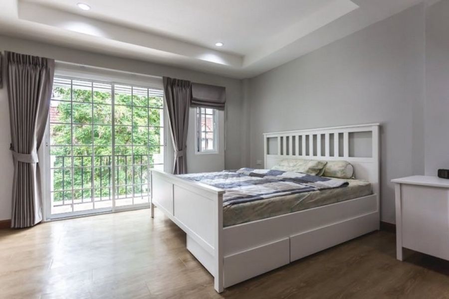 ขายทาวโฮม ใกล้ทางด่วนบางนา 550 เมตร ใกล้ BTS อุดมสุข BTS บางนา   โครงการหมู่บ้านลัดดาว สุขุมวิท 68   หลังมุม 3 ชั้น