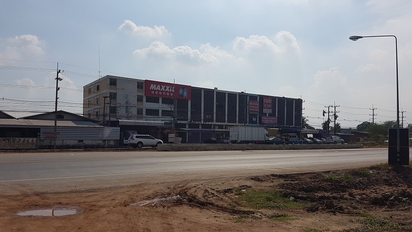 ขายที่ดินเปล่า 79 ไร่ และ 123 ไร่  แปลงสวยติดถนนใหญ่ ถนนสุวินทวงศ์  อ.บางน้ำเปรี้ยว จ.ฉะเชิงเทรา