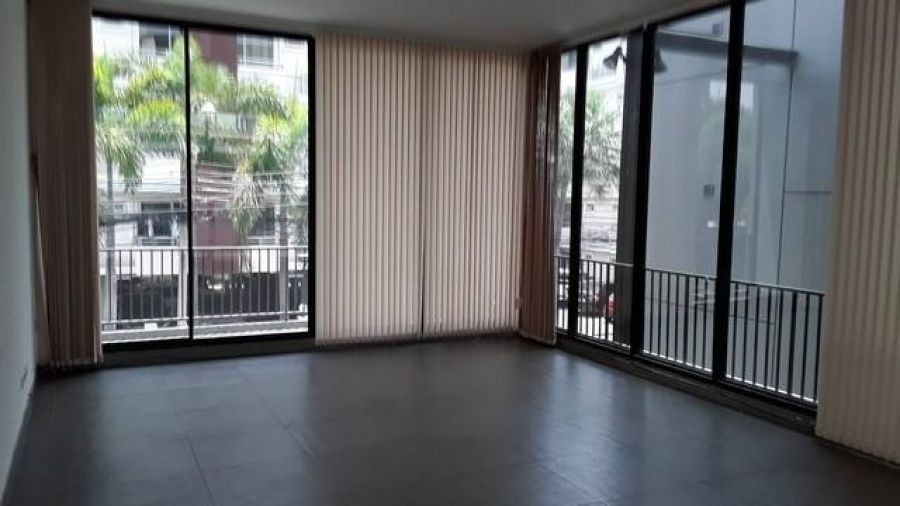 ให้เช่าอาคาร3.5 ชั้น ย่านพระราม9​ ,รัชดาภิเษก​ ,ลาดพร้าว  ซอยสหการประมลู ห่างจากถนนประชาอุทิศ โครงการ THE PENTAS