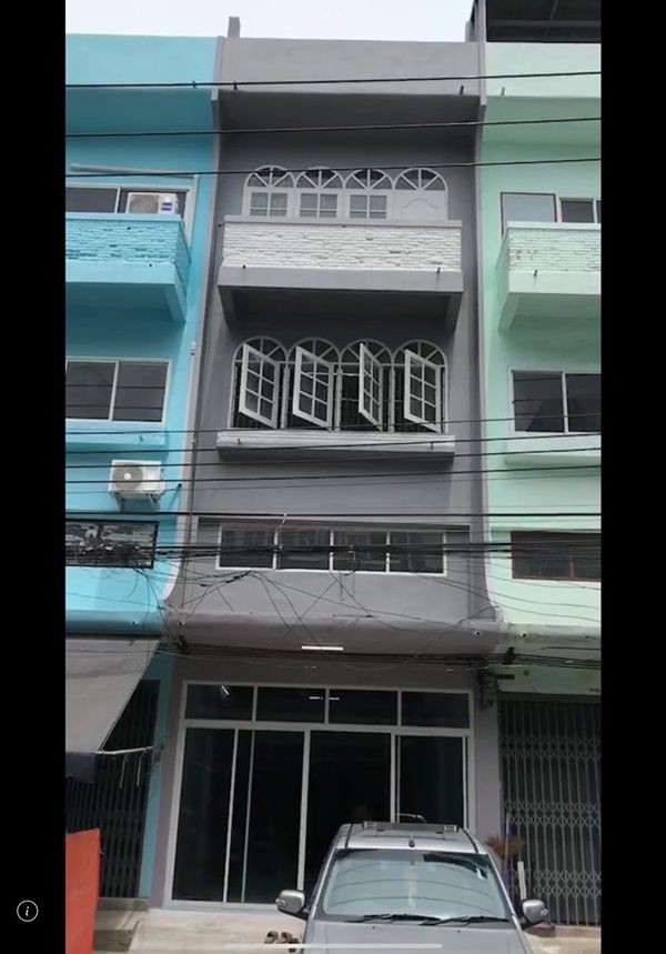 ขายตึกแถว 4 ชั้น ต่อเติมเต็ม เอกชัย 69/1 ราคา 2.1 ล้าน T. 086-4540423