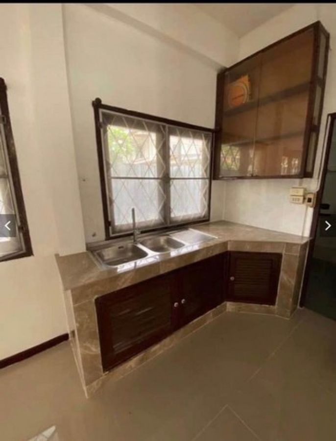 ให้เช่าบ้านเดี่ยวใกล้รถไฟฟ้าลาดพร้าว 71 สายสีเหลือง ใกล้โรงเรียนนวมินทราชินูทิศ บดินเดชา ใกล้เลียบด่วน ทำออฟฟิศจดทะเบียนได้