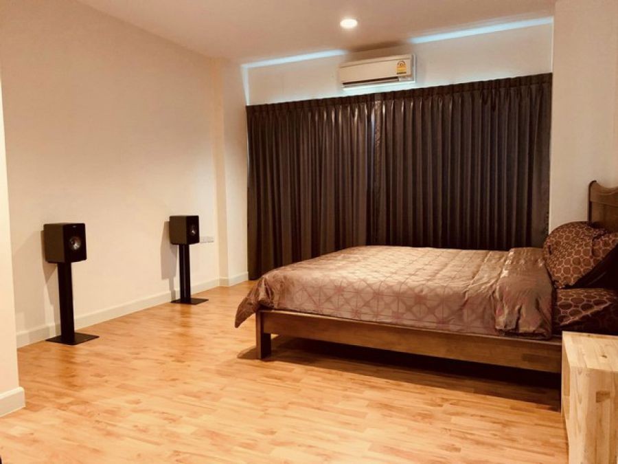 ให้เช่าบ้านเดี่ยว 4 ห้องนอน 3 ห้องน้ำ แอร์ 6 ตัว ไลฟ์ บางกอกบูเลอวาร์ด ราชพฤกษ์-จรัญฯ  โซนใกล้สวน ฟิตเนส และสระว่ายน้ำ