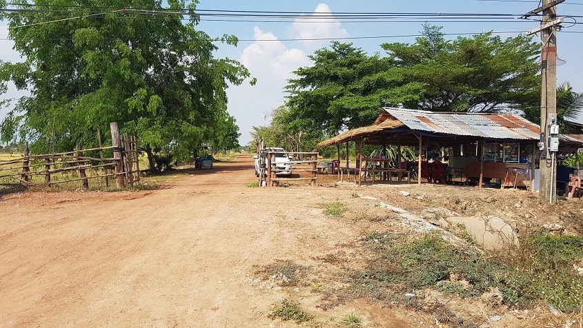 ขายที่ดินเปล่า 79 ไร่ และ 123 ไร่  แปลงสวยติดถนนใหญ่ ถนนสุวินทวงศ์  อ.บางน้ำเปรี้ยว จ.ฉะเชิงเทรา