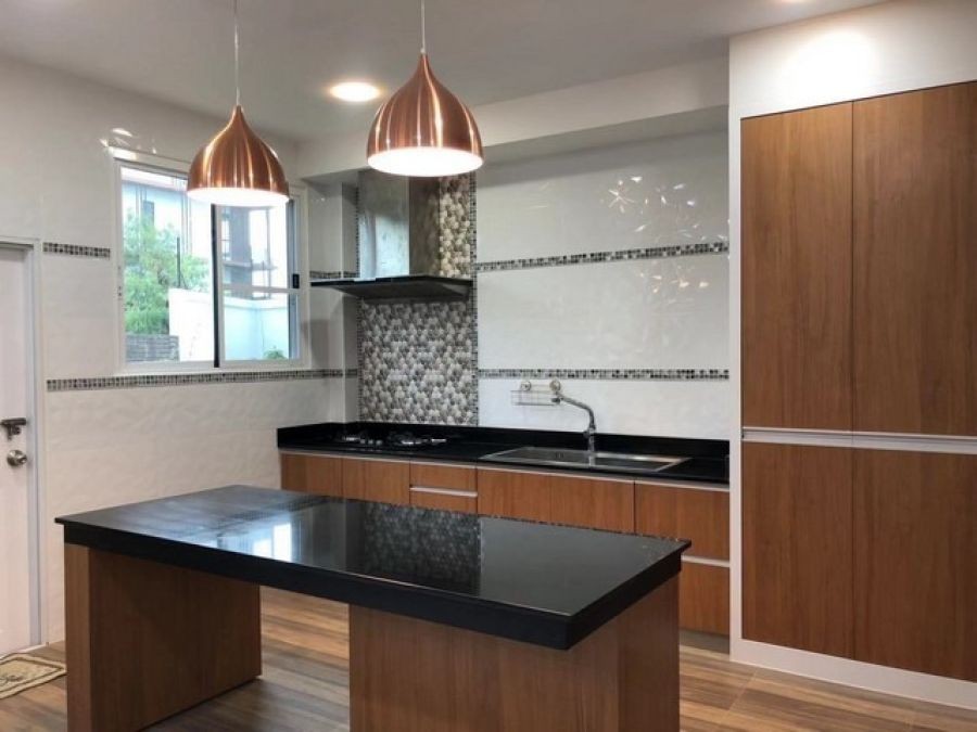 ให้เช่าบ้านเดี่ยว148 ตร.ว พื้นที่ 400ตร.ม. 4 ห้องนอน เฮอริเทจ บางแสน(Heritage) ติดทะเลชายหาดส่วนตัว ติดถนนสุขุมวิท ใกล้ตลาดหนองมน ชลบุรี