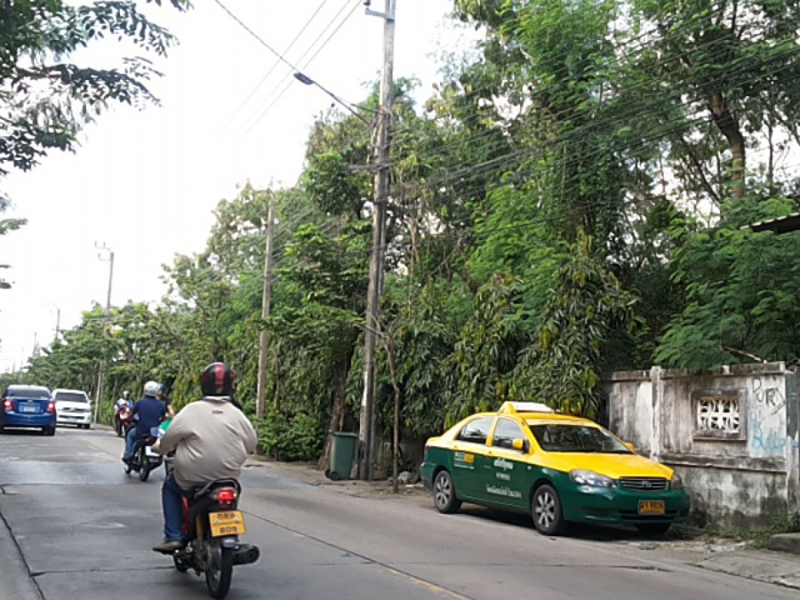 ขายที่ดินถมแล้ว 920.6 ตรว. ติดซอยอ่อนนุช 44  ซอยสามพี่น้อง ถนนสุขุมวิท 77 ใกล้ BTSอ่อนนุช  