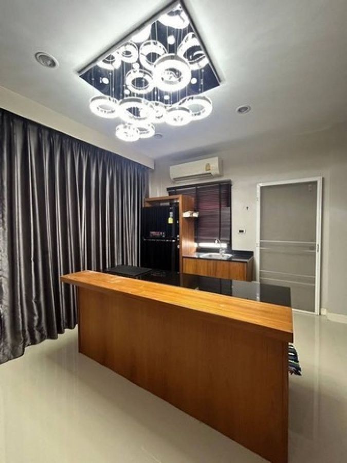 ให้เช่าบ้านแฝด ถนน บางกรวย-จงถนอม  มหาสวัสดิ์ หมู่บ้าน ธนา ฮาบิเเทต ราชพฤกษ์-สิรินธร อยู่ตรงข้าม Central  Westville