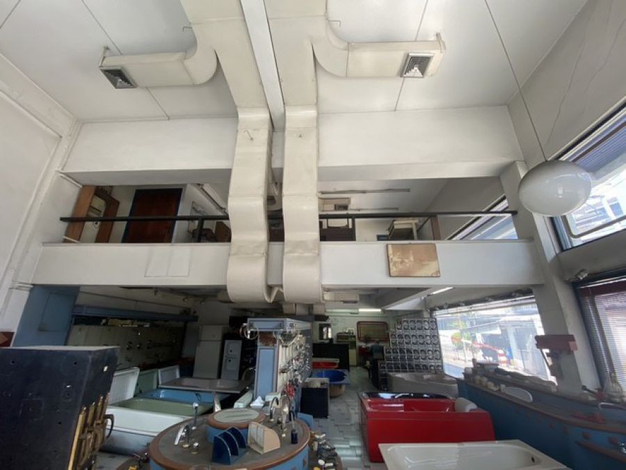 ให้เช่าอาคารพาณิชย์ ย่าน  โชคชัย4  ใกล้สถานี รถไฟฟ้าลาดพร้าว  สองคูหา หลังมุม 4.5 ชั้น รวมดาดฟ้า เนื้อที่ 34 ตร.ว.