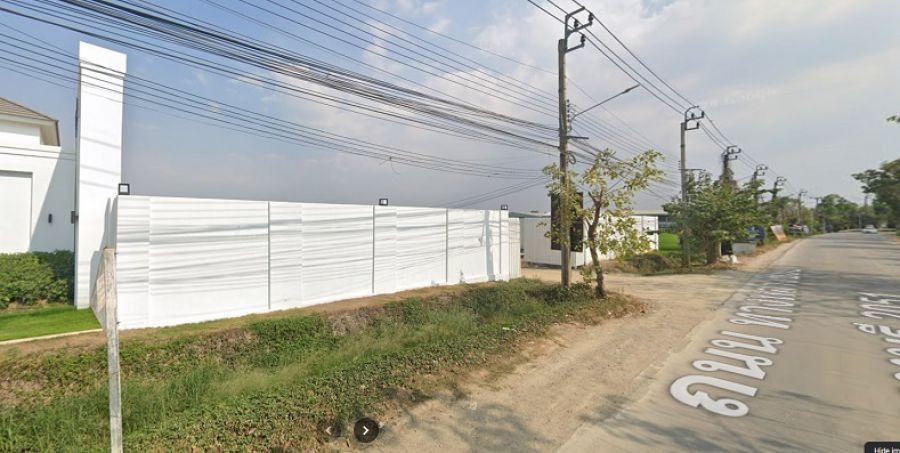 ขายที่ดินถมแล้ว 6-1-83.4 ไร่ (2,583.4 ตารางวา) ติดถนนวัดสะพานสูง ใกล้ถนนหอการค้าไทย ใกล้รถไฟฟ้าสายสีชมพู  เข้าออกได้ 2 เส้นทางจาก ถนนชัยพฤกษ์ และถนน345