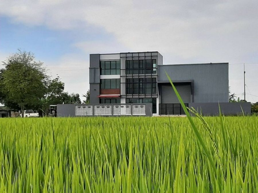 ขายโรงงาน โกดังลำลูกกาคลอง9 พื้นที่ สีม่วงเข้ม ขอใบรง.4ได้ บนที่ดิน 200 ตารางวา พื้นที่ใช้สอย 515 ตร.ม.พร้อมสำนักงาน3ชั้น   ติดถนนสองด้าน