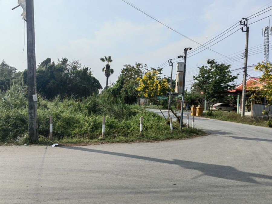 ขายที่ดิน 4-3-32 ไร่ ซอยสุวินทวงค์ 47 (ซอยธรรมรัตน์ หรือซอยวัดราษฎร์บำรุง) เยื้ยงทางเข้าสนามกอล์ฟเพรสซิเด้นท์