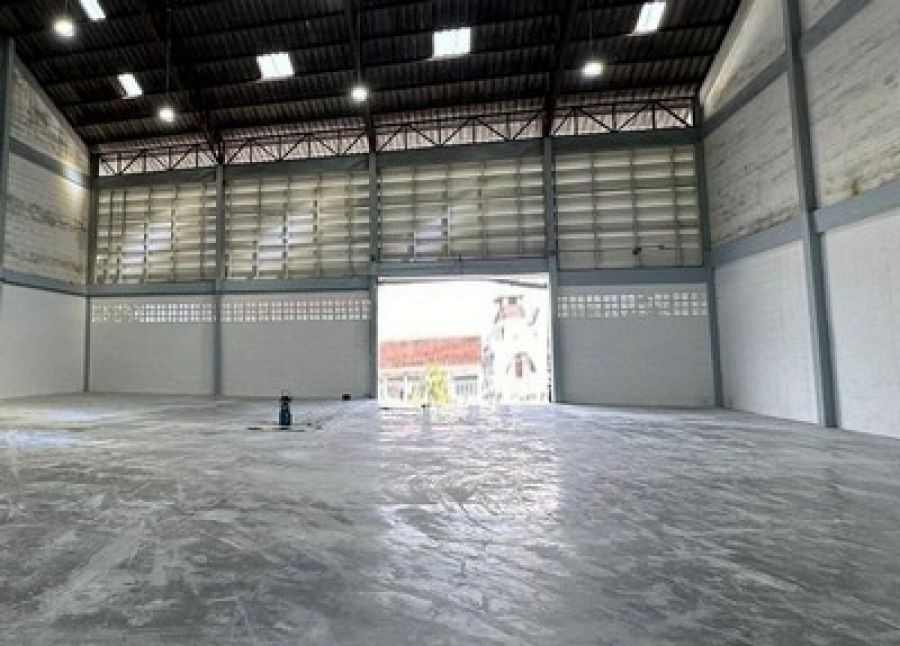 ให้เช่าโกดังขนาด 400 ตรม ความสูงฝ้าเพดาน 10-12 เมตร  สุขสวัสดิ์ 64 พระประแดง สมุทรปราการ
