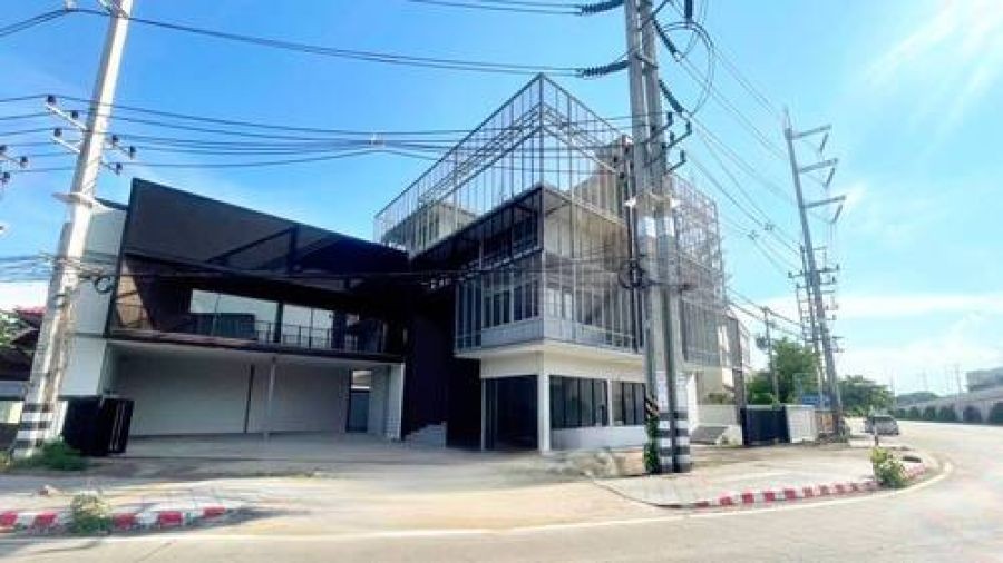 ขาย/ให้เช่า อาคารสำนักงานปรับปรุงใหม่ บนถนนดอนจั่น ใกล้โรงเรียนวารี จ.เชียงใหม่