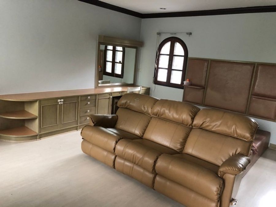 ให้เช่าบ้านเดี่ยว ใกล้BTS บางจาก พระโขนง ซอยสุขุมวิท62 เนื้อที่ 200 ตร.ว. 4ห้องนอน 3ห้องนอน 5ที่จอดรถ