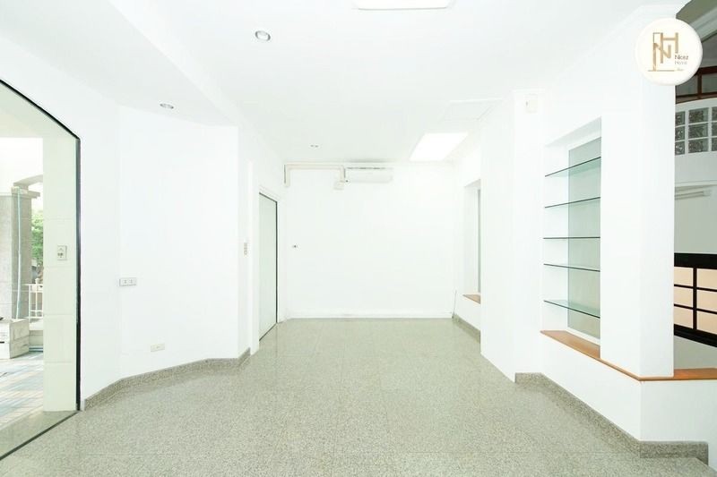 ขายโฮมออฟฟิศ ติดถนนสิรินธร สภาพสวย ทำเลดี ใกล้ตั้งฮั่วเส็ง