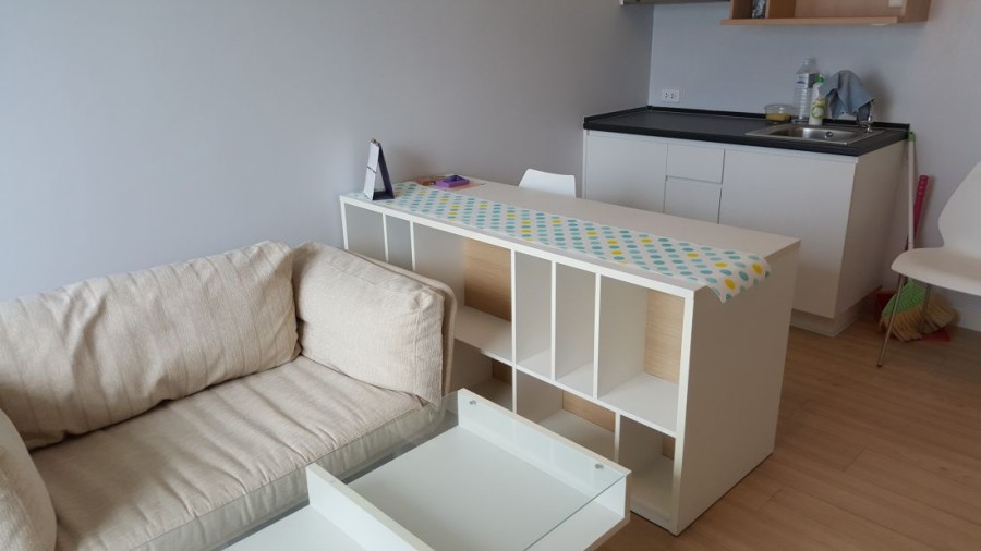 Sell Proud Condominium One Bedroom with Nice Deco Furniture Opposite Central Changwattana                                                                                       Proud Condominium Changwattana  Opposite Central Changwattana, BTS Pink Line will be opened soon. Close to Express Way, Don Muang Airport, IMPACT MuangThong Exhibition Center.  Nice Décor one bedroom type with one living room with furniture , 35 sqm. on high floor. The condominium is well managed by Juristic person and peaceful living.  Facilities include car parking, swimming pool, gym room.  Convenient access from Changwattana Road both Soi 19 or 21 which is opposite Central Changwattana, next to BTS Pink Line (will open soon), express way, IMPACT MuangTHong Exhibition Hall  Sell 2.2 Mb. Transfer fee 50/50