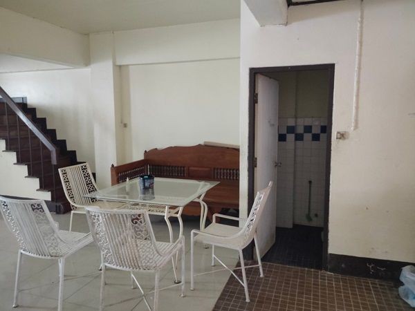 ขายด่วน! ทาวน์เฮ้าส์ เชียงใหม่ 3 ชั้น 3 ห้องนอน ทำเลดี ราคาพิเศษ เจ้าของขายเอง โทร 088-2852080