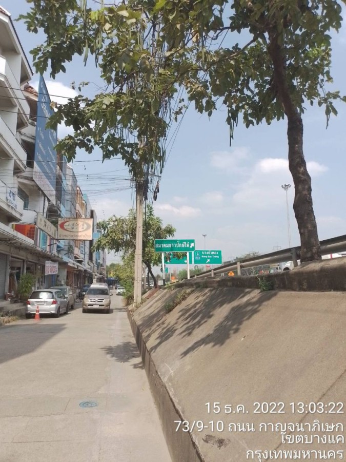 ขายอาคารพาณิชย์ 4 ชั้นมีชั้นลอย ปรับปรุงใหม่ ติดถนนกาญจนาภิเษก ซอยสุขสันต์6  บางแค