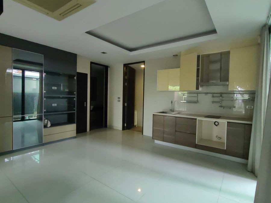 ขายบ้านแฝด The Plot Yen-Akat  36 ตรว. 3 ชั้น ซอยเย็นอากาศ 2