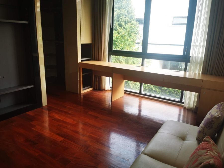 ขายบ้านแฝด The Plot Yen-Akat  36 ตรว. 3 ชั้น ซอยเย็นอากาศ 2