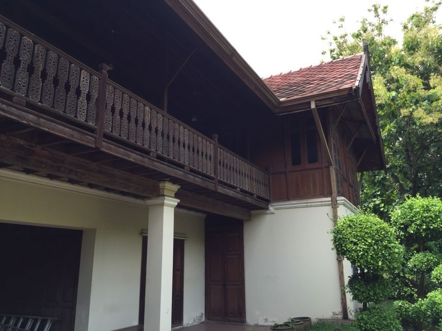 ขายบ้านไม้สักพร้อมที่ดิน 4-0-59ไร่ ถนนติวานนท์ซอย 3 อยู่ตรงข้ามกระทรวงสาธารณสุขใกล้สถานีรถไฟฟ้าสีม่วง