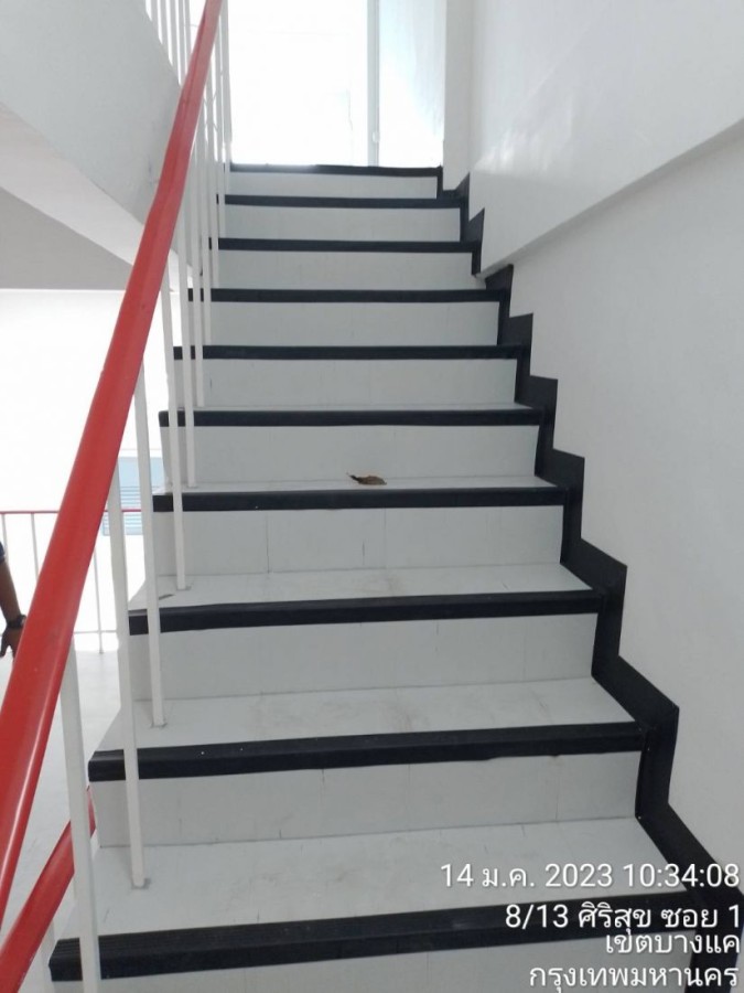 ขายอาคารพาณิชย์ 4 ชั้นมีชั้นลอย ปรับปรุงใหม่ ติดถนนกาญจนาภิเษก ซอยสุขสันต์6  บางแค