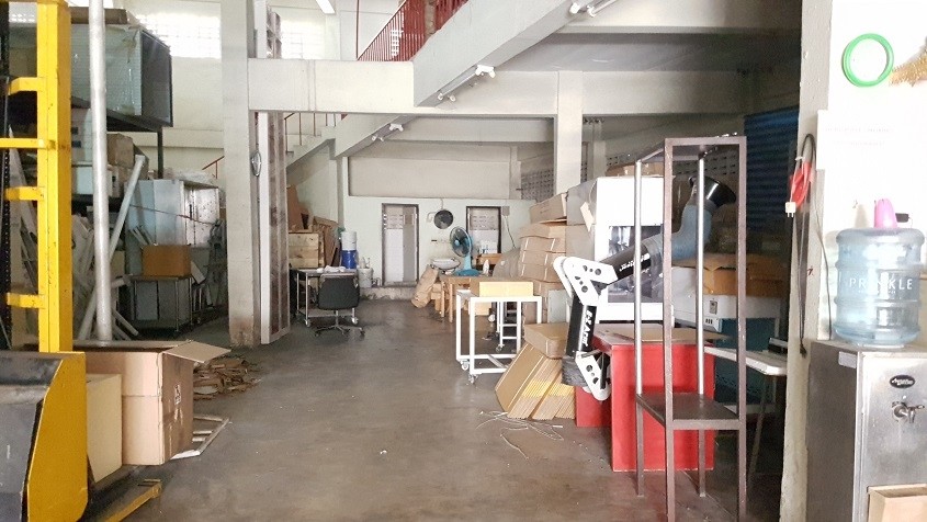 ขายอาคารพานิชย์ 3 ชั้น 3 คูหา ขนาด 77 ตรว. ในซอยสาธุประดิษฐ์19 แยก1 หรือซอยวัดโพธ์แมน ถ.นราธิวาสราชนครินทร์ 24